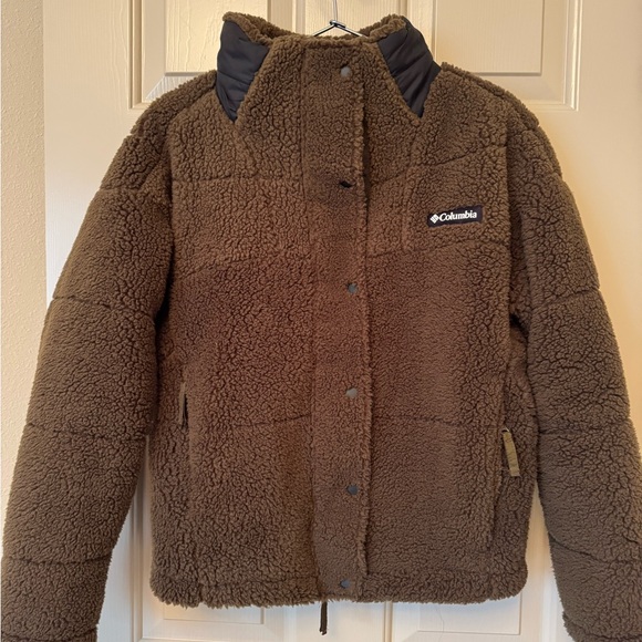 Columbia Women’s Lodge Baffled Sherpa Fleece Jacket - Picture 2 of 4